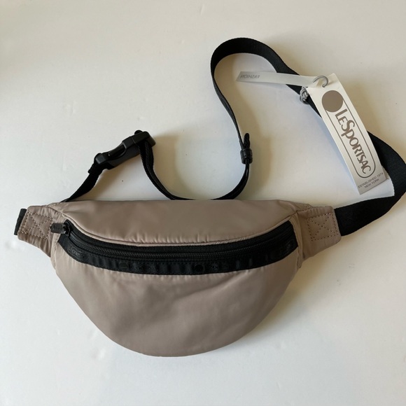 LeSportSac Carlin Belt Bag in Linen | New With Tags - Picture 1 of 5